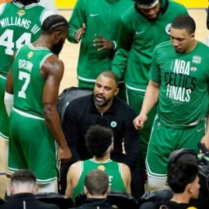 开云体育app-帕克:13年失利逼出最强马刺 绿军同样需要反弹